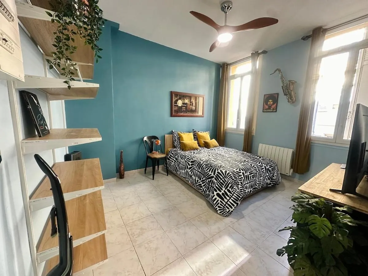 Apartment Jazz Room Studio Au Vieux Port, Centre Ville Marseille France